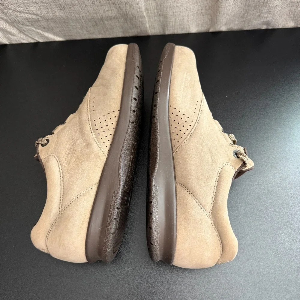 SAS Tripad Comfort‎ Walking Shoes Women's US 7.5N Beige Lace-Up Casual Active